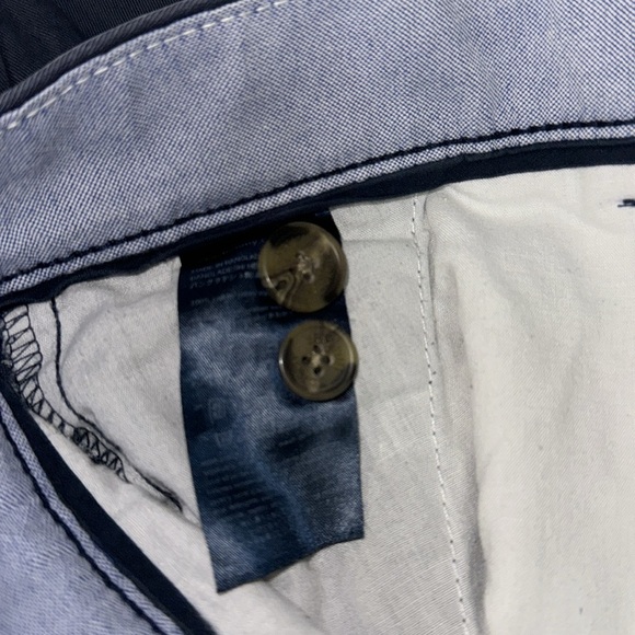 Men’s Tommy Hilfiger Blue Shorts - Size 32 8” Inseam - Picture 6 of 7